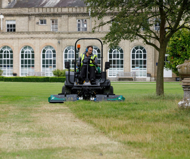 MT503-triple-flail-mower-country-house-1192x1000