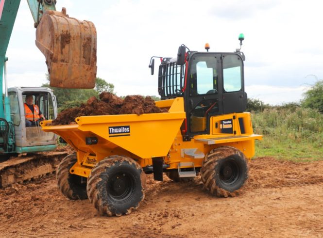 6-Tonne-Front-Tip-Cab-20-880x650