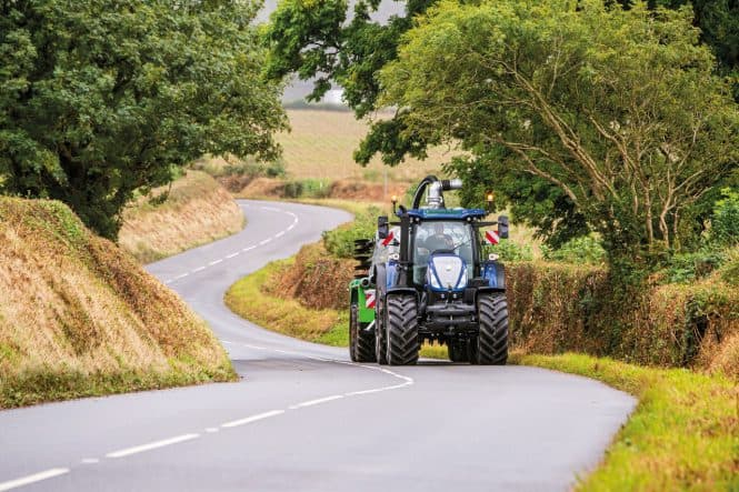 New Holland T7 LWB With PLM Intelligence