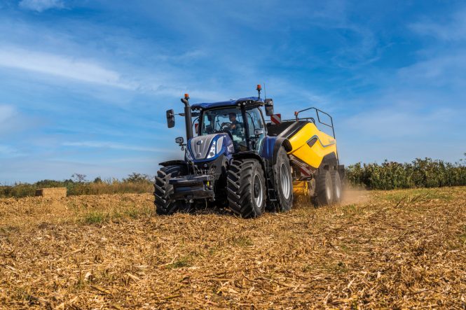 New Holland T7 LWB With PLM Intelligence