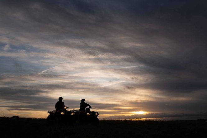 1422-54198_20ym_trx520_lifestyle_5926_original