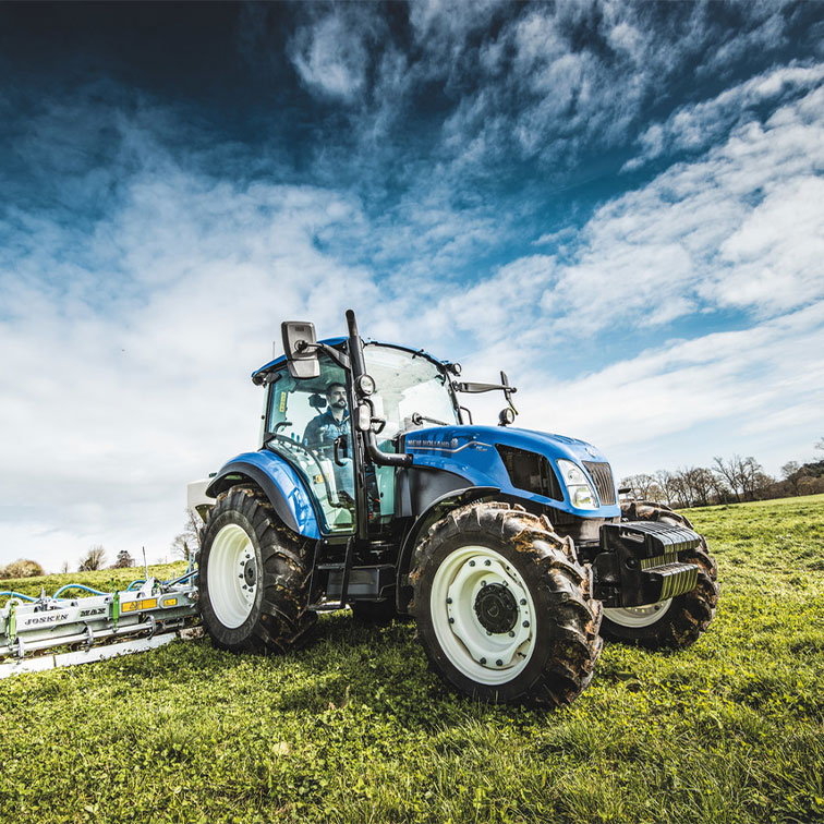 New Holland Tractors - Ernest Doe